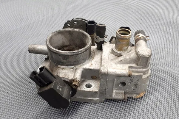 نمونه خرابی محصول دریچه گاز مزدا ۳۲۳